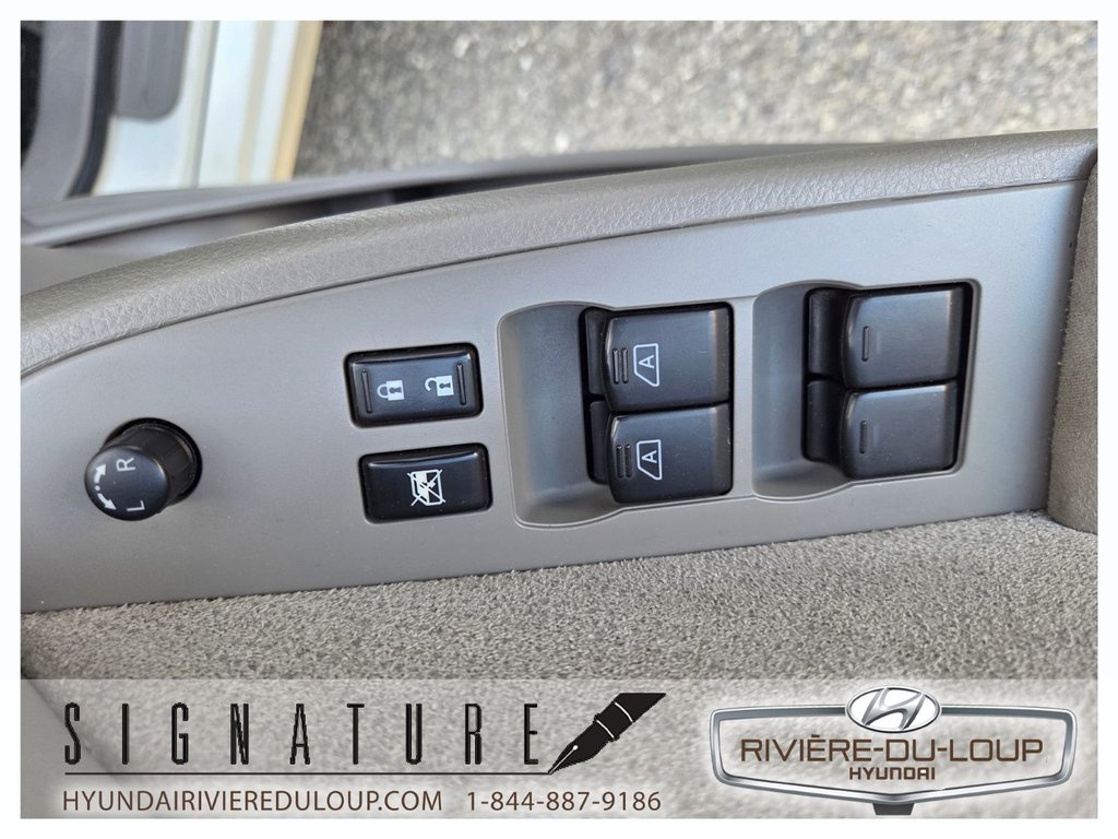 2011 Nissan Altima 2.5S SPECIAL EDITION in Riviere-Du-Loup, Quebec - 11 - w1024h768px