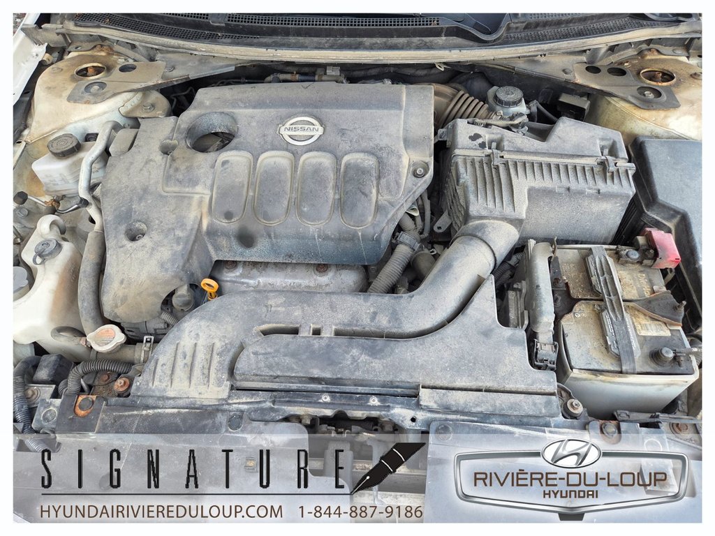 2011 Nissan Altima 2.5S SPECIAL EDITION in Riviere-Du-Loup, Quebec - 25 - w1024h768px