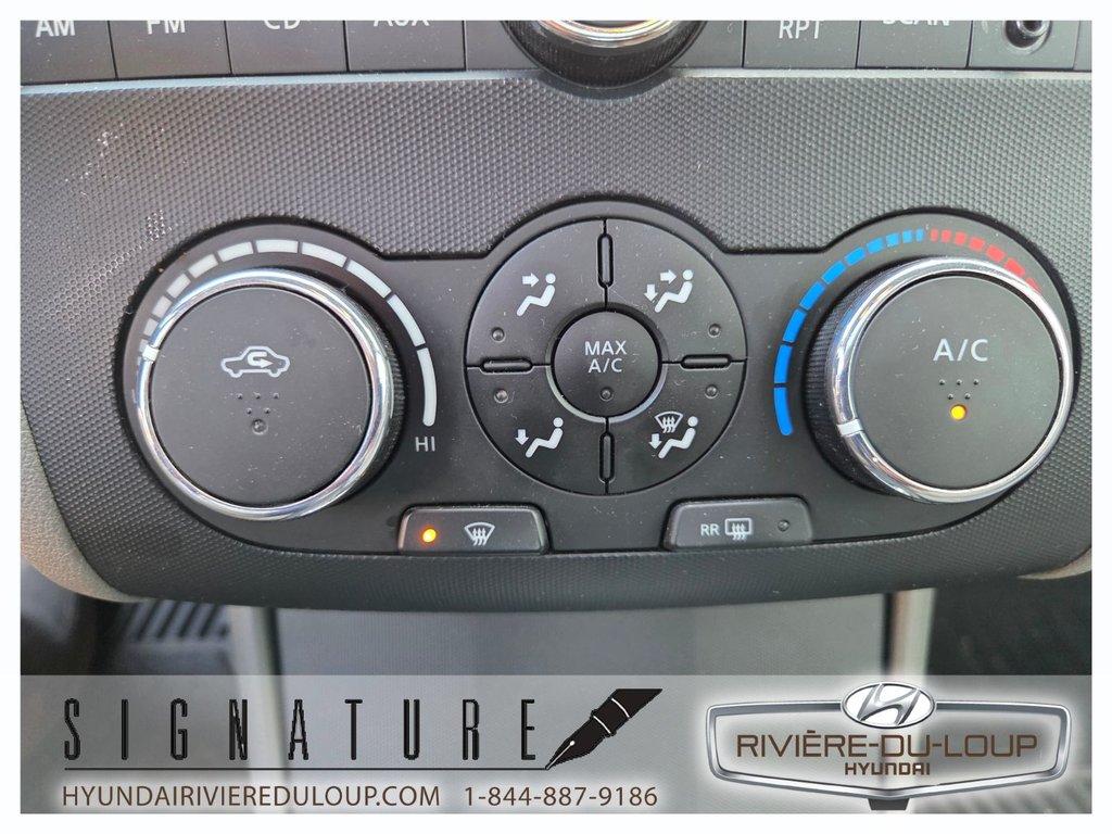 2011 Nissan Altima 2.5S SPECIAL EDITION in Riviere-Du-Loup, Quebec - 16 - w1024h768px