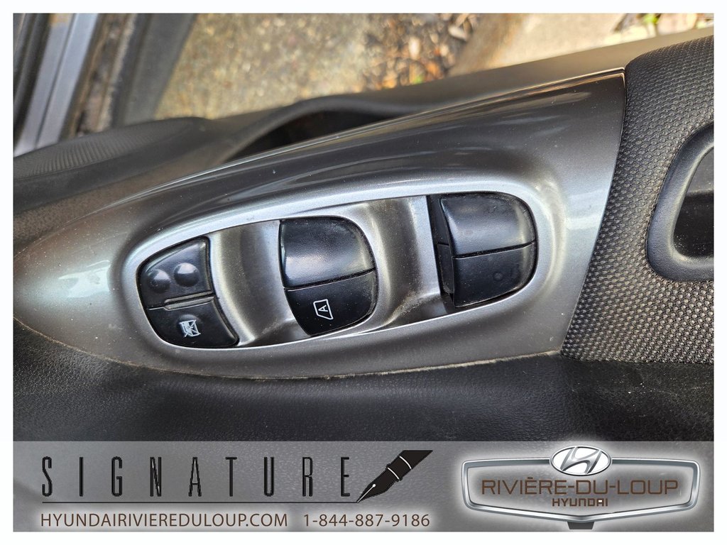 2011 Nissan JUKE SV,AWD in Riviere-Du-Loup, Quebec - 13 - w1024h768px