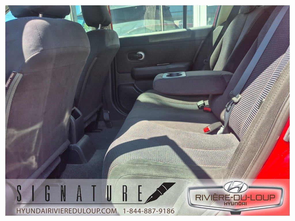 2010 Nissan Versa 1.8 SL in Riviere-Du-Loup, Quebec - 9 - w1024h768px