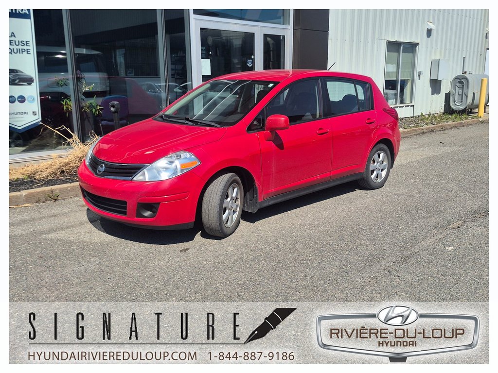 2010 Nissan Versa 1.8 SL in Riviere-Du-Loup, Quebec - 1 - w1024h768px