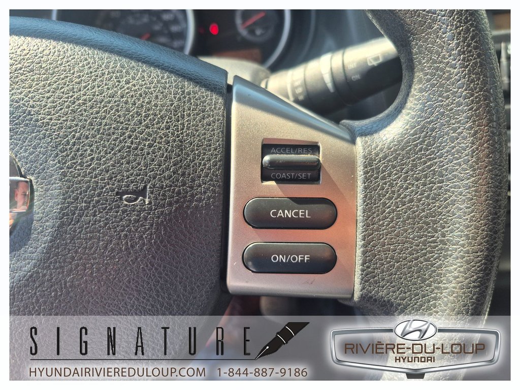 2010 Nissan Versa 1.8 SL in Riviere-Du-Loup, Quebec - 15 - w1024h768px