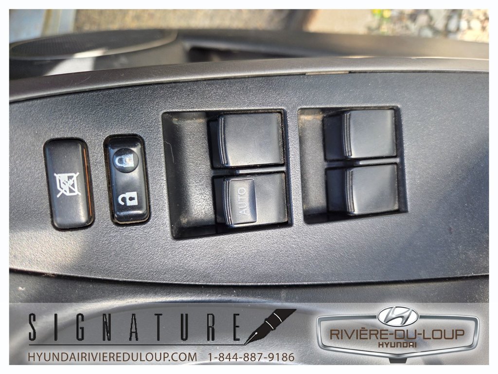 Toyota RAV4 BASE,AWD, 2008 à Riviere-Du-Loup, Québec - 13 - w1024h768px