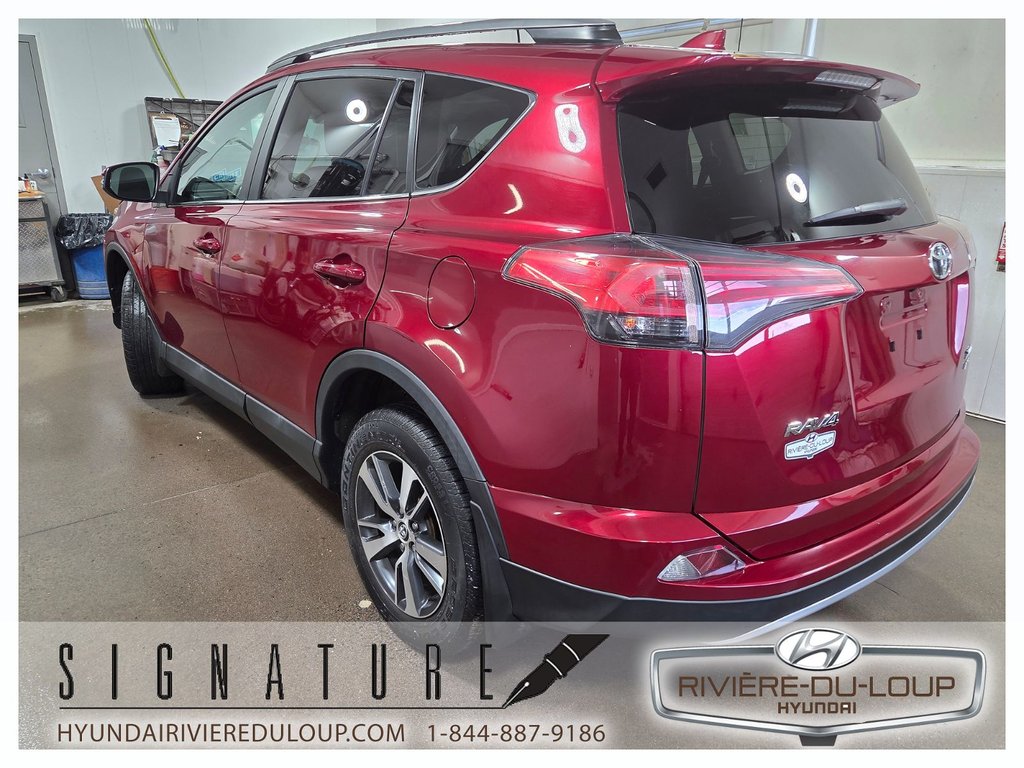 2018 Toyota RAV4 XLE,AWD,MAGS,TOIT,SIEGES CHAUFFANT in Riviere-Du-Loup, Quebec - 7 - w1024h768px