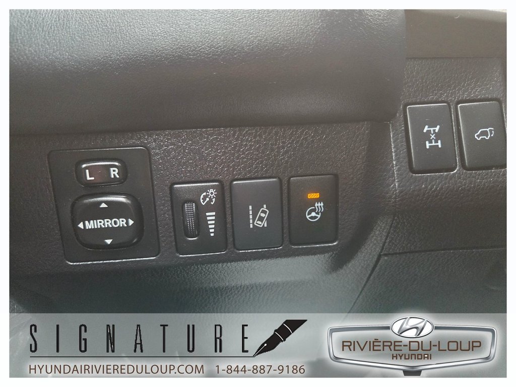 2018 Toyota RAV4 XLE,AWD,MAGS,TOIT,SIEGES CHAUFFANT in Riviere-Du-Loup, Quebec - 18 - w1024h768px