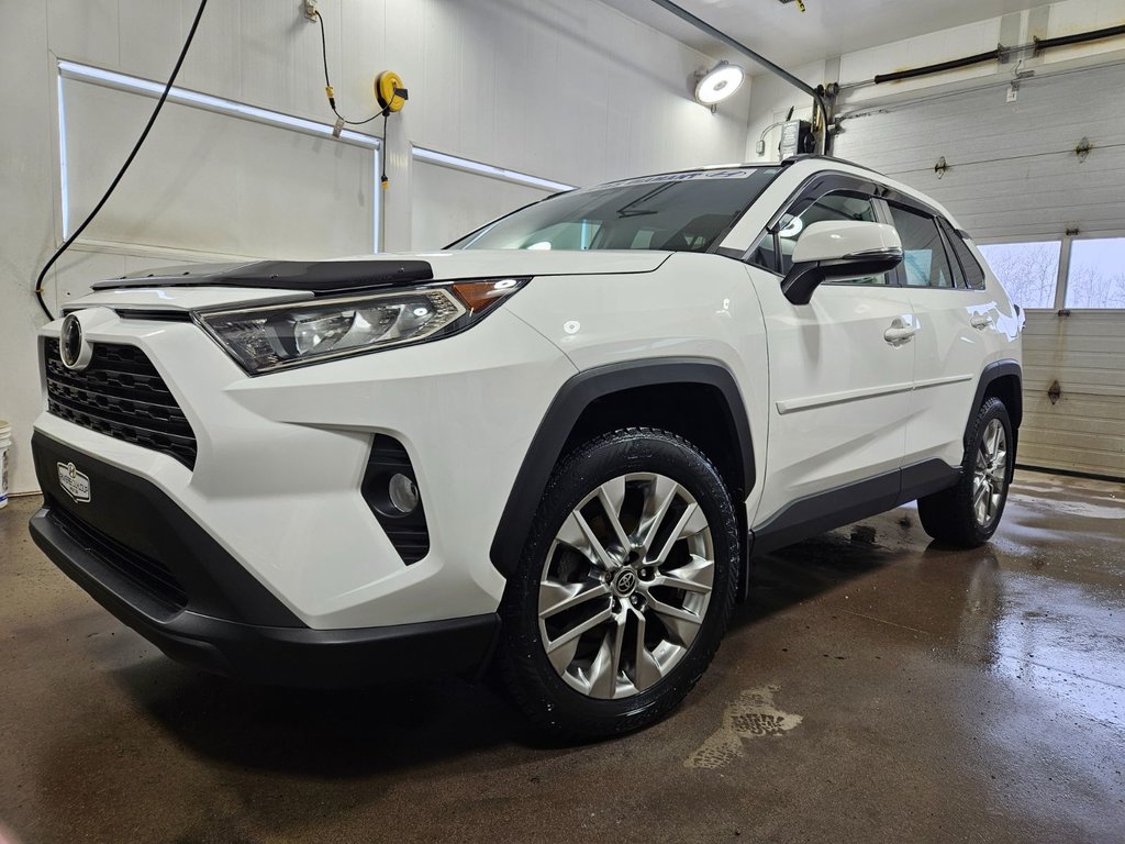 Toyota RAV4 XLE,AWD,SIEGE CHAUFFANT 2021 à Riviere-Du-Loup, Québec - 2 - w1024h768px