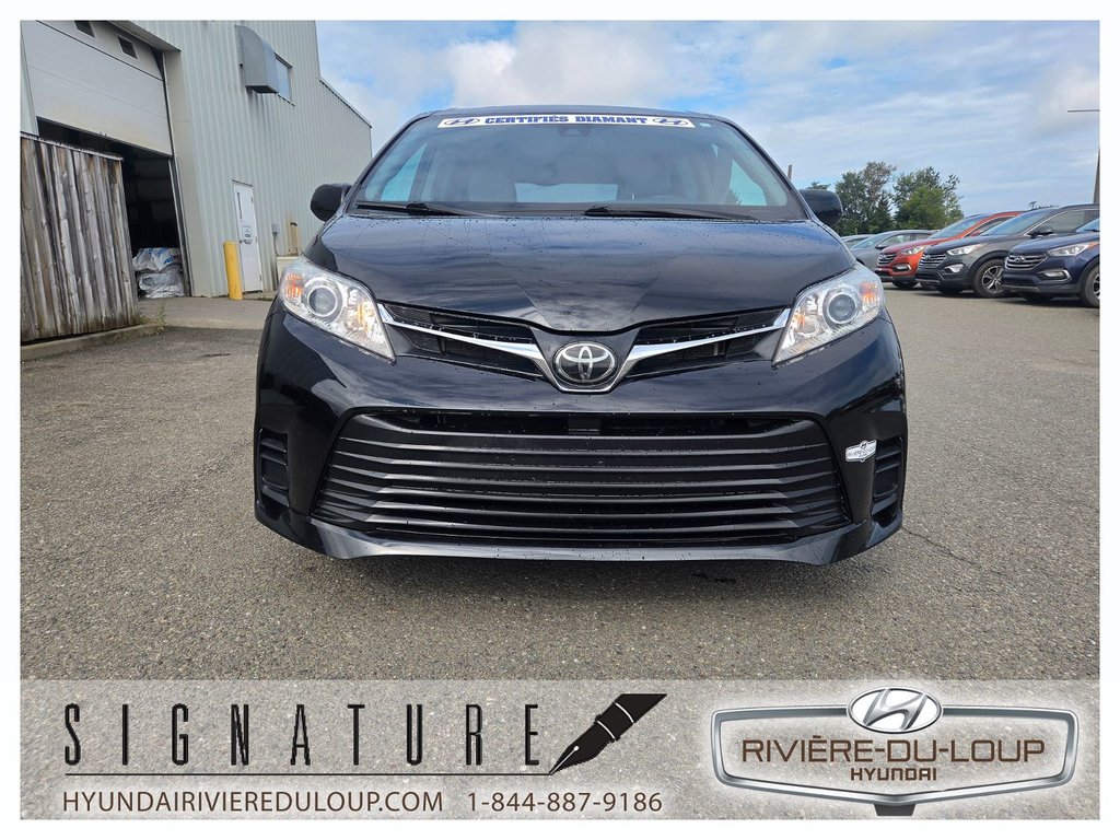 2020 Toyota Sienna LE/AC/CAMERA DE RECUL in Riviere-Du-Loup, Quebec - 3 - w1024h768px
