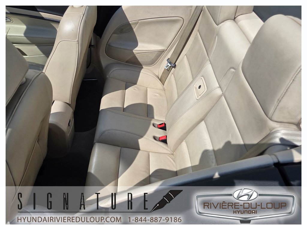 2008 Volkswagen Eos TRENDLINE,CONVERTIBLE. in Riviere-Du-Loup, Quebec - 9 - w1024h768px