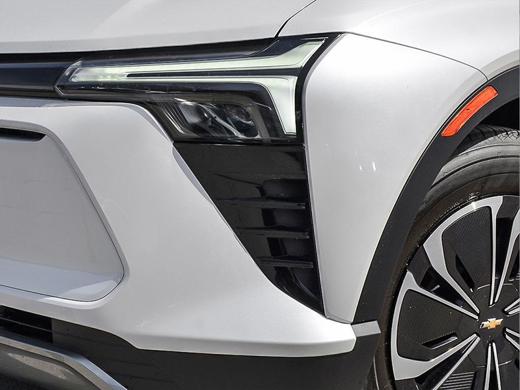Chevrolet Blazer EV LT 2025 à Cowansville, Québec - 9 - w1024h768px