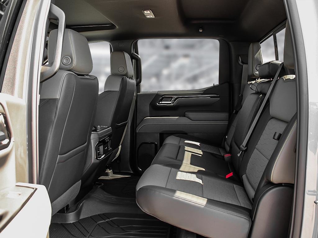 Chevrolet Silverado 1500 ZR2 2026 à Cowansville, Québec - 21 - w1024h768px