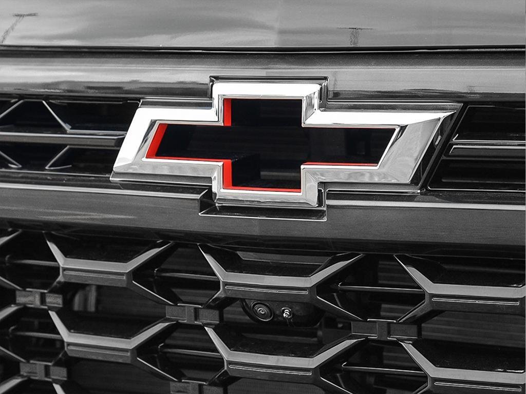 Chevrolet Silverado 1500 ZR2 2026 à Cowansville, Québec - 9 - w1024h768px