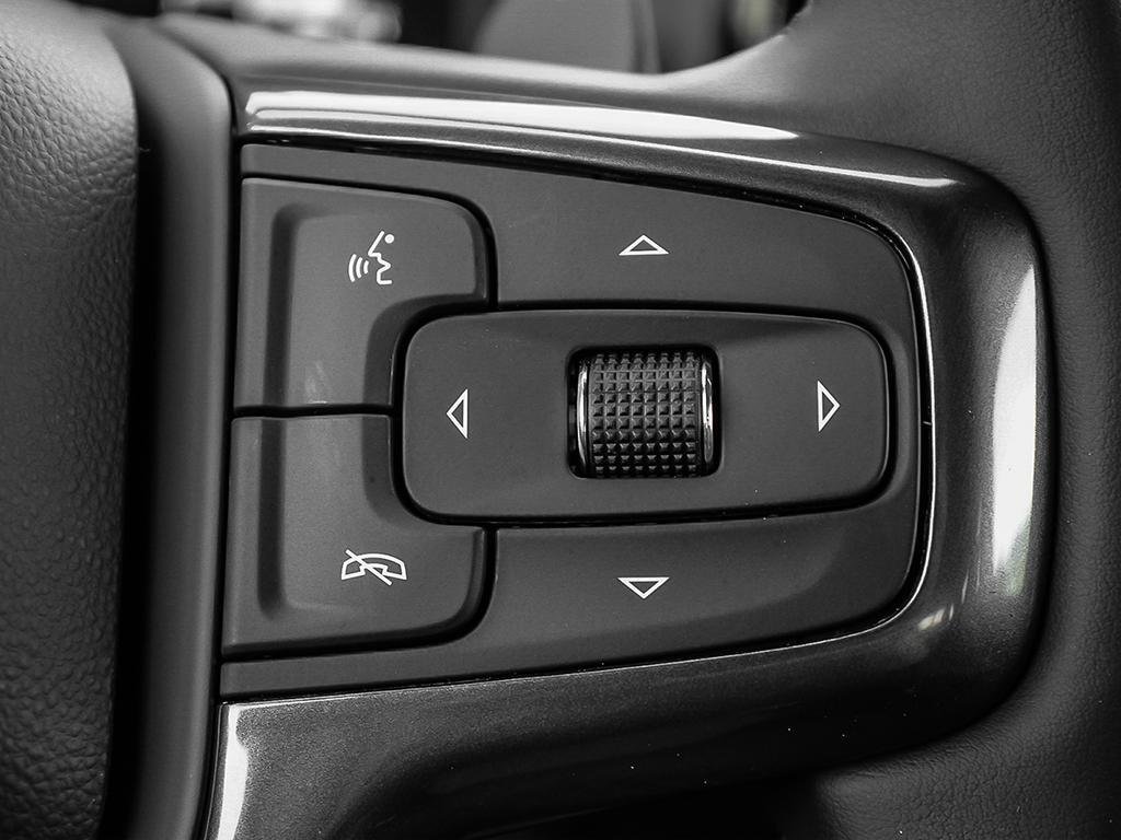 Chevrolet Silverado 1500 ZR2 2026 à Cowansville, Québec - 15 - w1024h768px