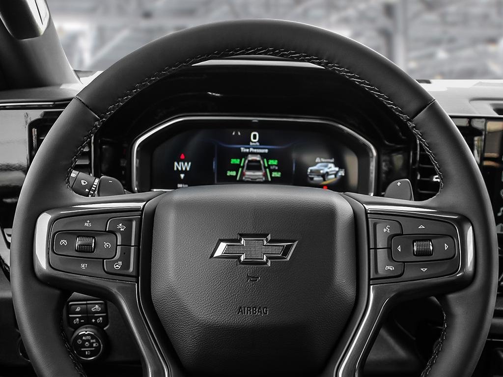 Chevrolet Silverado 1500 ZR2 2026 à Cowansville, Québec - 13 - w1024h768px