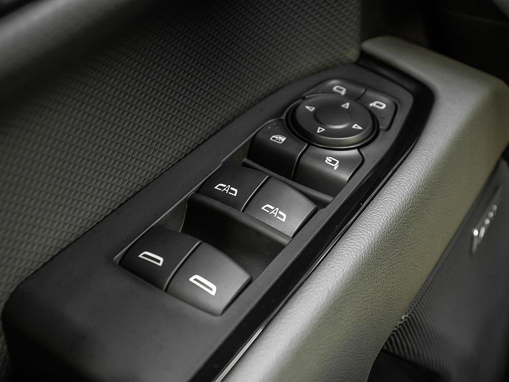 Chevrolet Silverado 1500 ZR2 2026 à Cowansville, Québec - 16 - w1024h768px