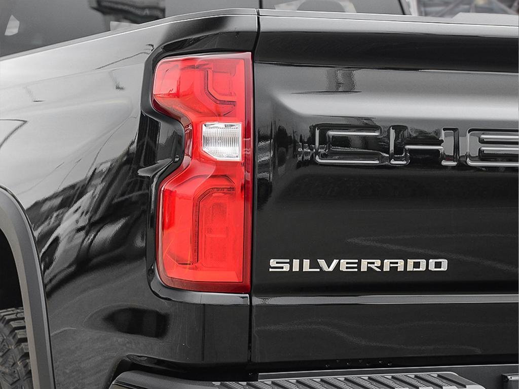 Chevrolet Silverado 1500 ZR2 2026 à Cowansville, Québec - 11 - w1024h768px