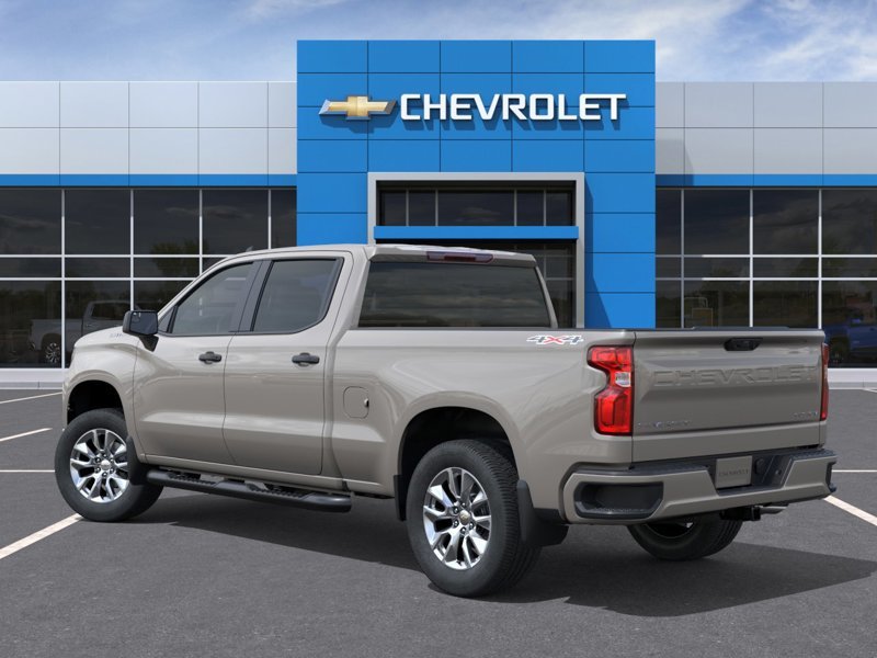 2026 Chevrolet Silverado 1500 Custom in Cowansville, Quebec - 3 - w1024h768px