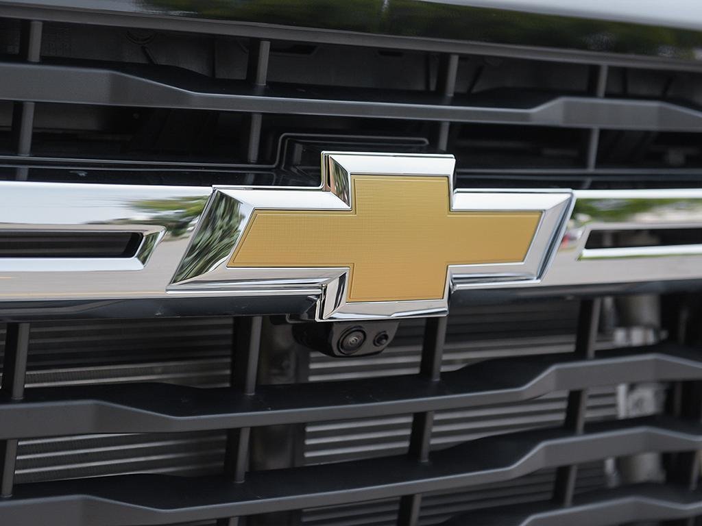 2025 Chevrolet Silverado 2500 HD LT in Cowansville, Quebec - 8 - w1024h768px