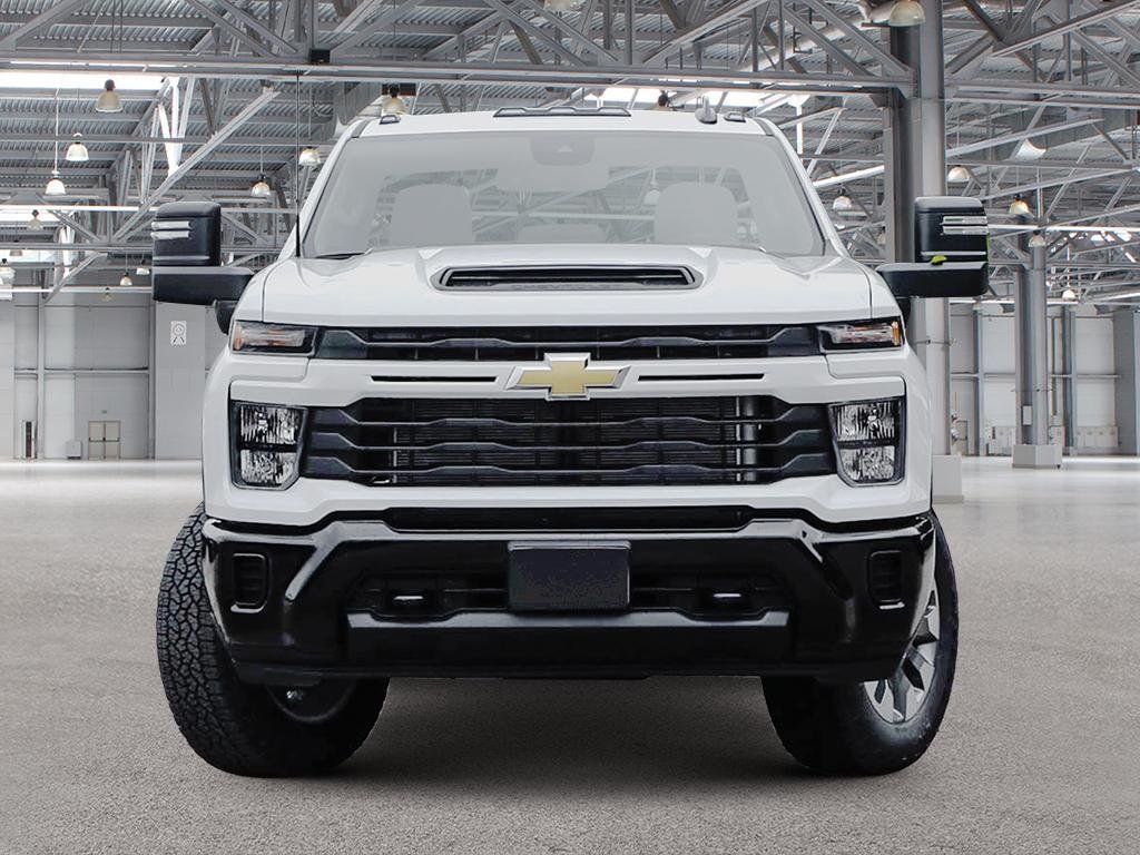 Chevrolet Silverado 2500 HD CUSTOM 2026 à Cowansville, Québec - 2 - w1024h768px