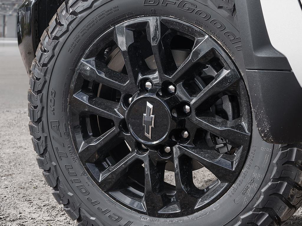 2026 Chevrolet Silverado 2500 HD LT in Cowansville, Quebec - 7 - w1024h768px