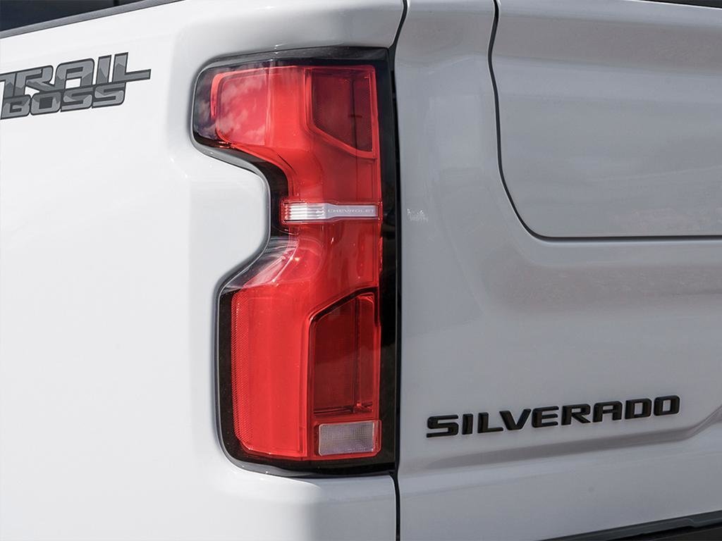 2026 Chevrolet Silverado 2500 HD LT in Cowansville, Quebec - 10 - w1024h768px