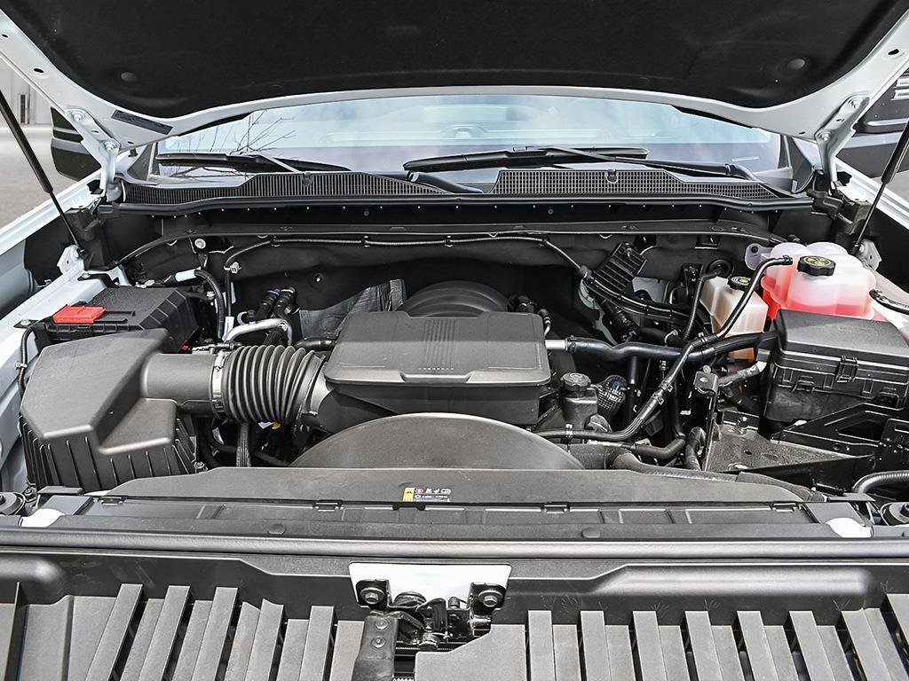 2026 Chevrolet Silverado 2500 HD CUSTOM in Cowansville, Quebec - 6 - w1024h768px