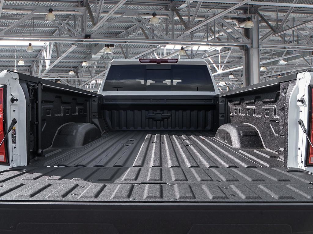 2026 Chevrolet Silverado 2500 HD LT in Cowansville, Quebec - 6 - w1024h768px