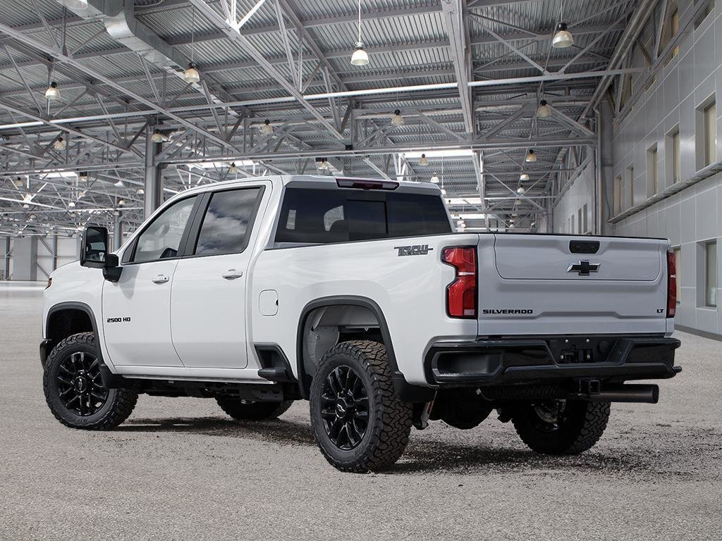 2026 Chevrolet Silverado 2500 HD LT in Cowansville, Quebec - 4 - w1024h768px