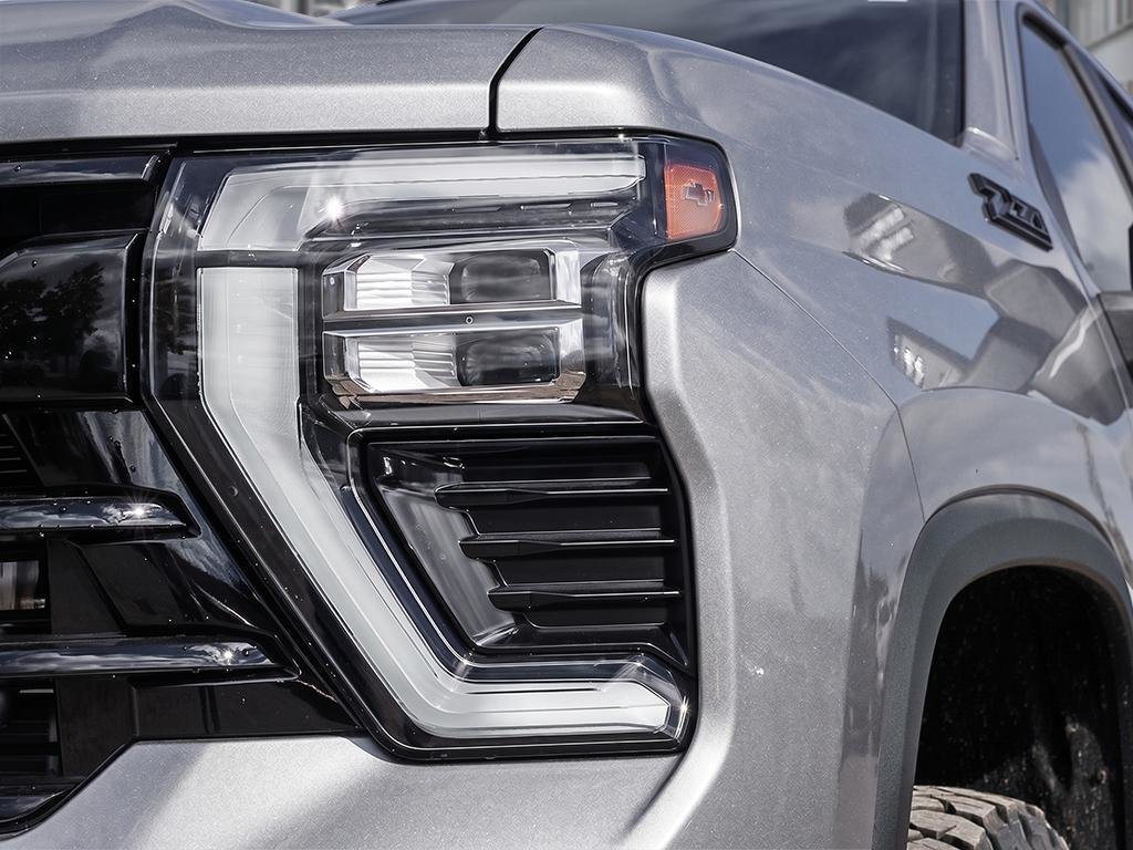 Chevrolet Silverado 2500 HD LT 2026 à Cowansville, Québec - 9 - w1024h768px