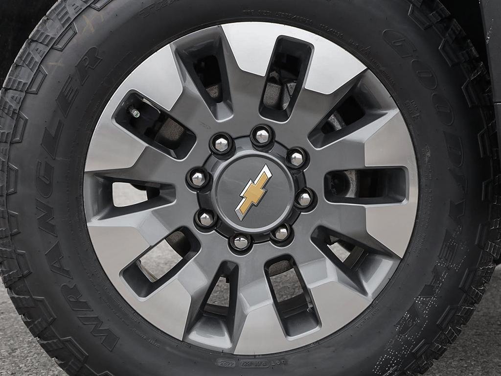 2026 Chevrolet Silverado 2500 HD CUSTOM in Cowansville, Quebec - 8 - w1024h768px