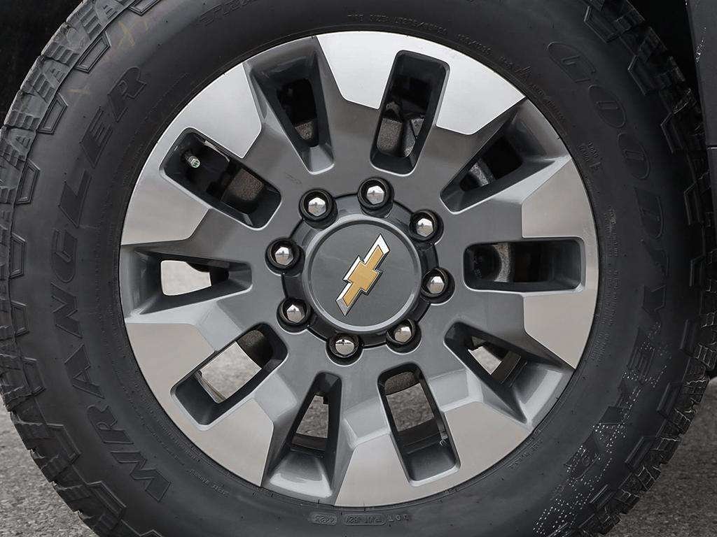 2026 Chevrolet Silverado 2500 HD CUSTOM in Cowansville, Quebec - 8 - w1024h768px