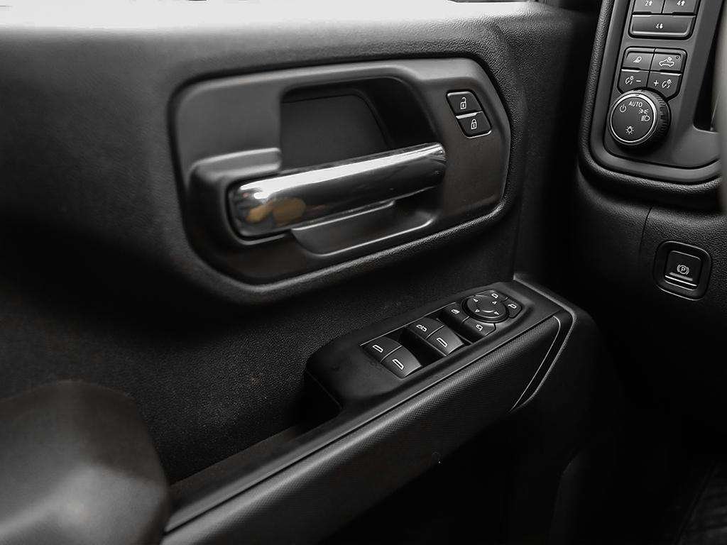 2026 Chevrolet Silverado 2500 HD CUSTOM in Cowansville, Quebec - 16 - w1024h768px