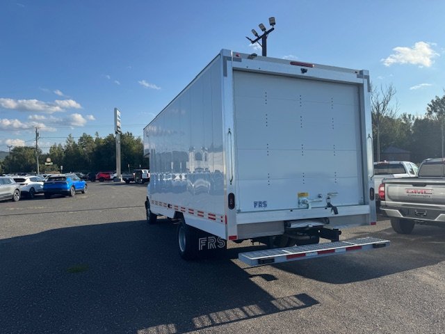 GMC SAVANA CUTAWAY 4500 WT DRW 177'' 2023 à Cowansville, Québec - 16 - w1024h768px