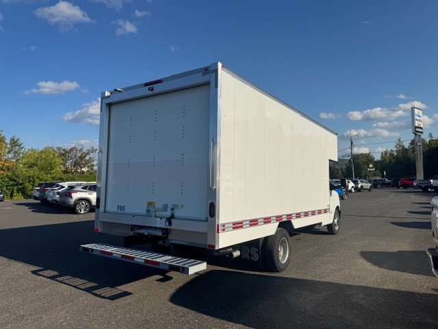 GMC SAVANA CUTAWAY 4500 WT DRW 177'' 2023 à Cowansville, Québec - 4 - w1024h768px