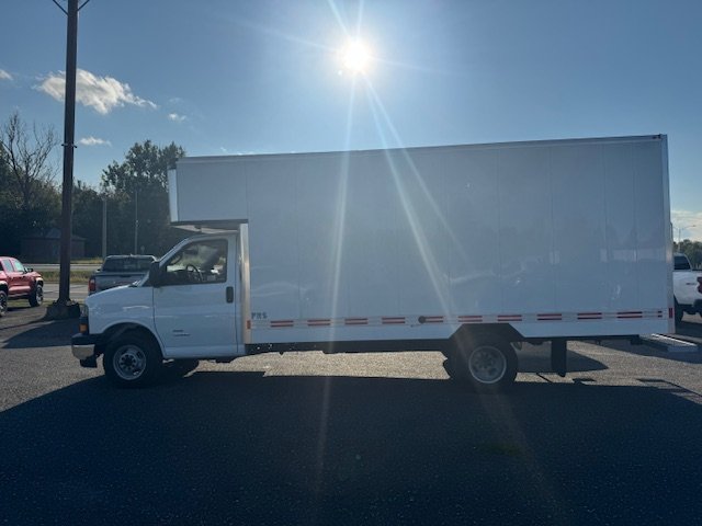 GMC SAVANA CUTAWAY 4500 WT DRW 177'' 2023 à Cowansville, Québec - 13 - w1024h768px