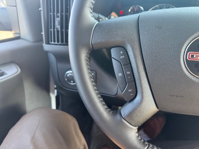 GMC SAVANA CUTAWAY 4500 WT DRW 177'' 2023 à Cowansville, Québec - 8 - w1024h768px