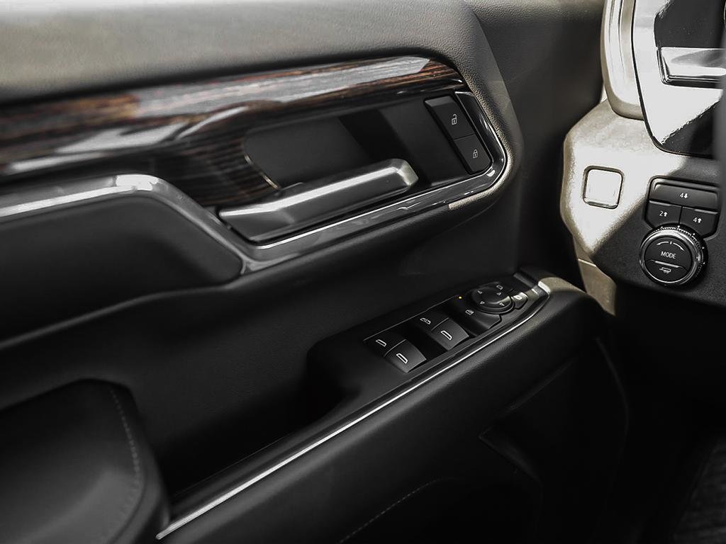 2025 GMC Sierra 2500 HD SLE in Cowansville, Quebec - 16 - w1024h768px