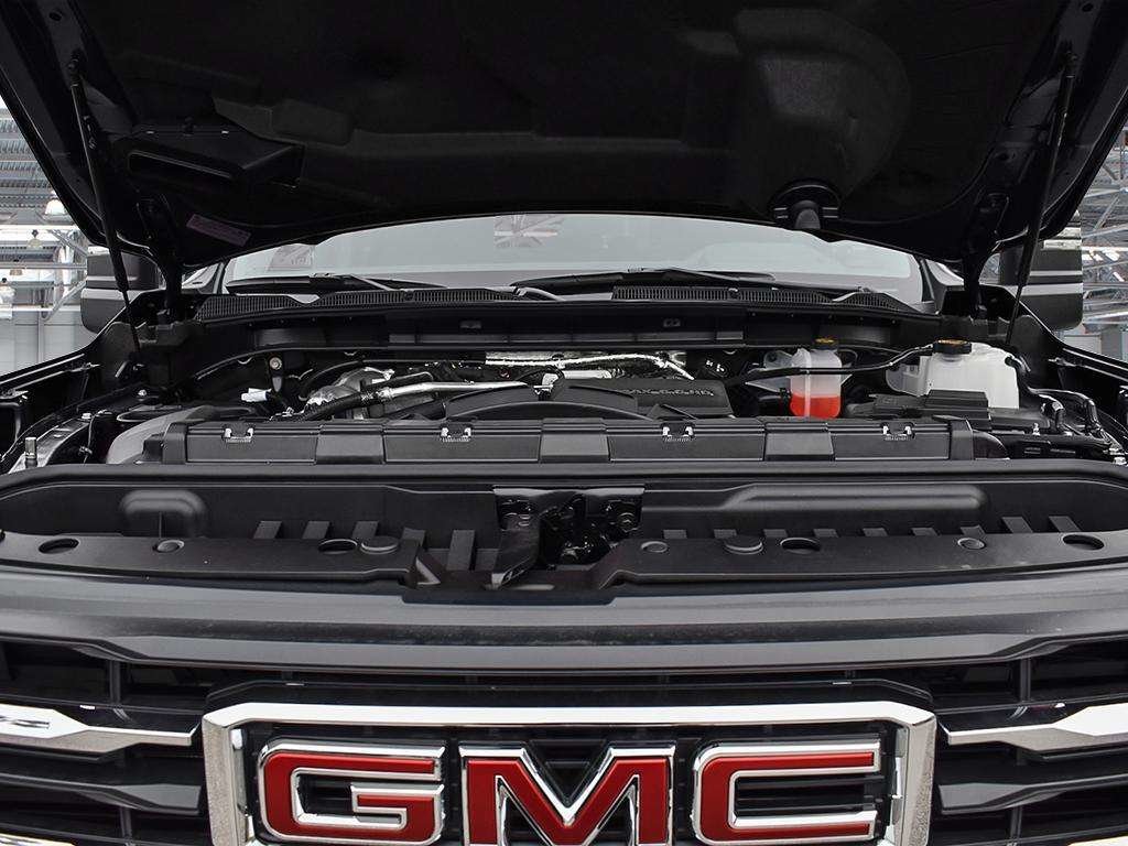 2026 GMC Sierra 2500 HD SLE in Cowansville, Quebec - 6 - w1024h768px
