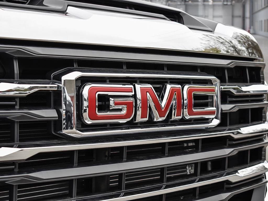 2026 GMC Sierra 2500 HD SLE in Cowansville, Quebec - 9 - w1024h768px