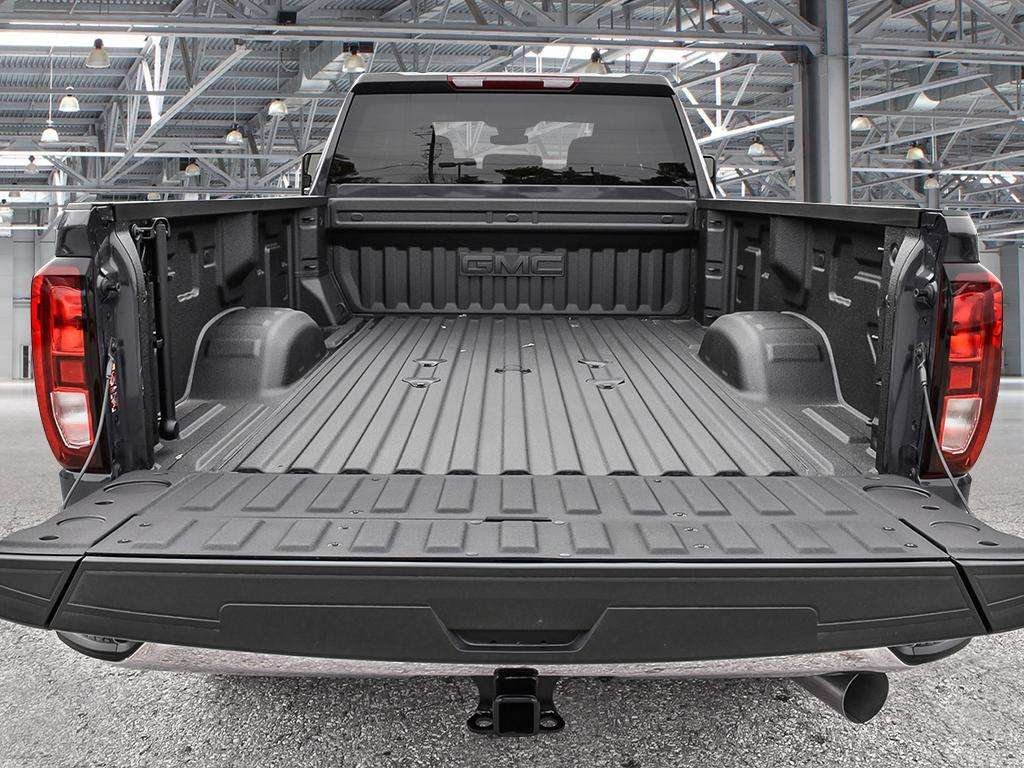 2026 GMC Sierra 2500 HD SLE in Cowansville, Quebec - 7 - w1024h768px