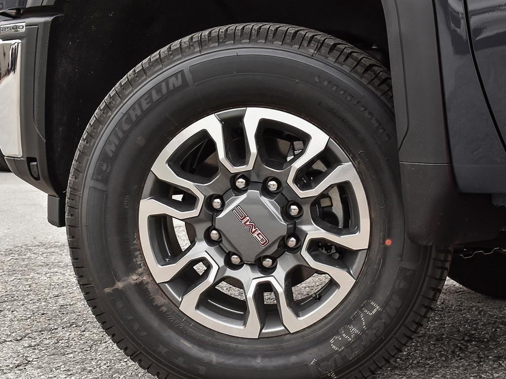 2026 GMC Sierra 2500 HD SLE in Cowansville, Quebec - 8 - w1024h768px