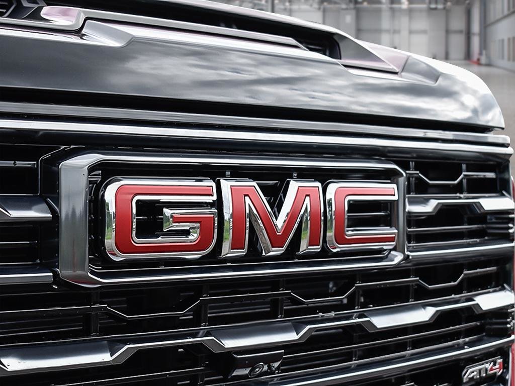 2026 GMC Sierra 2500 HD AT4 in Cowansville, Quebec - 8 - w1024h768px