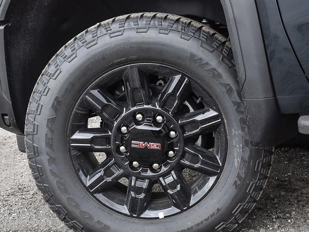 2026 GMC Sierra 2500 HD AT4 in Cowansville, Quebec - 7 - w1024h768px