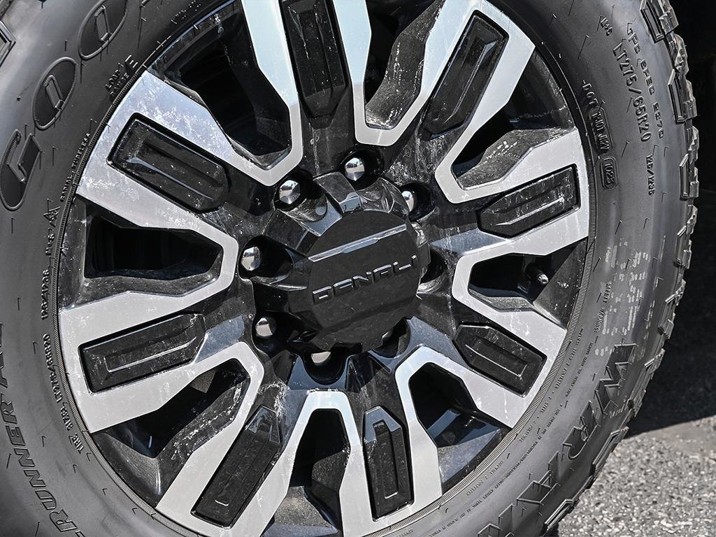2026 GMC Sierra 2500 HD DENALI ULTIMATE in Cowansville, Quebec - 8 - w1024h768px