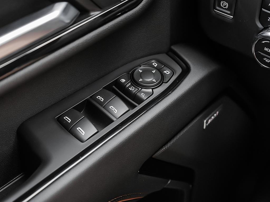 2026 GMC Sierra 3500 HD AT4 SRW in Cowansville, Quebec - 16 - w1024h768px