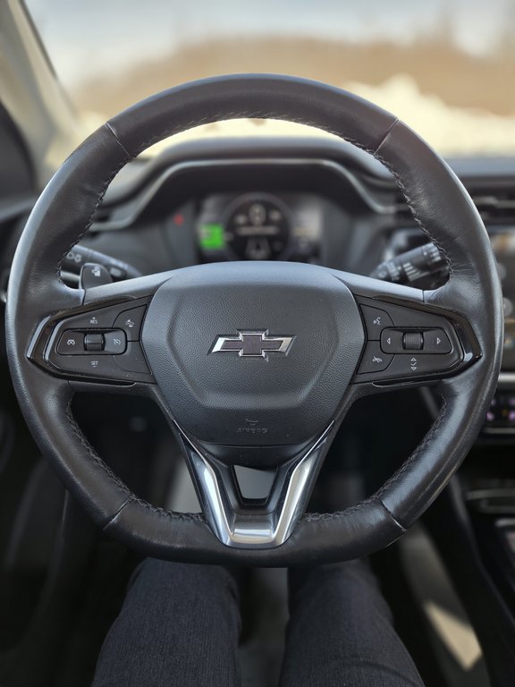 2022 Chevrolet Bolt EUV LT in Cowansville, Quebec - 16 - w1024h768px