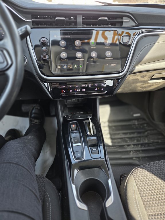 2022 Chevrolet Bolt EUV LT in Cowansville, Quebec - 18 - w1024h768px