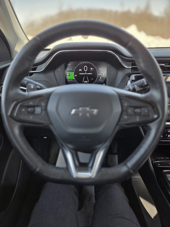 2022 Chevrolet Bolt EUV LT in Cowansville, Quebec - 17 - w1024h768px