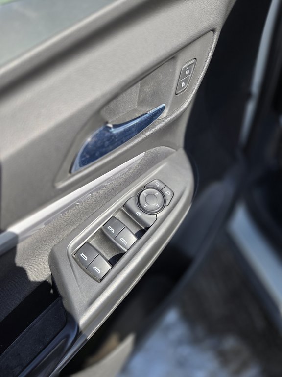 2022 Chevrolet Bolt EUV LT in Cowansville, Quebec - 15 - w1024h768px