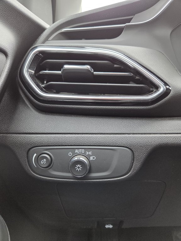 Chevrolet Bolt EUV LT 2023 à Cowansville, Québec - 10 - w1024h768px